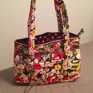 REDUCED!!! Never used Vera Bradley bag!