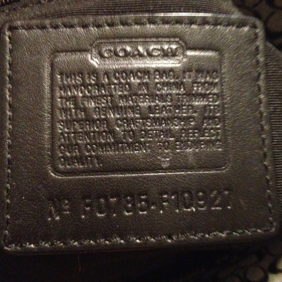 Authentic Coach handbag - Picture 2 of 4