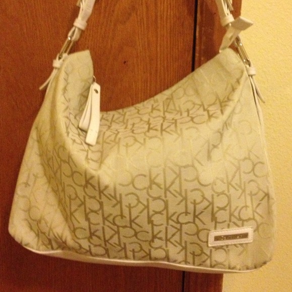 Authentic Tote Calvin Klein