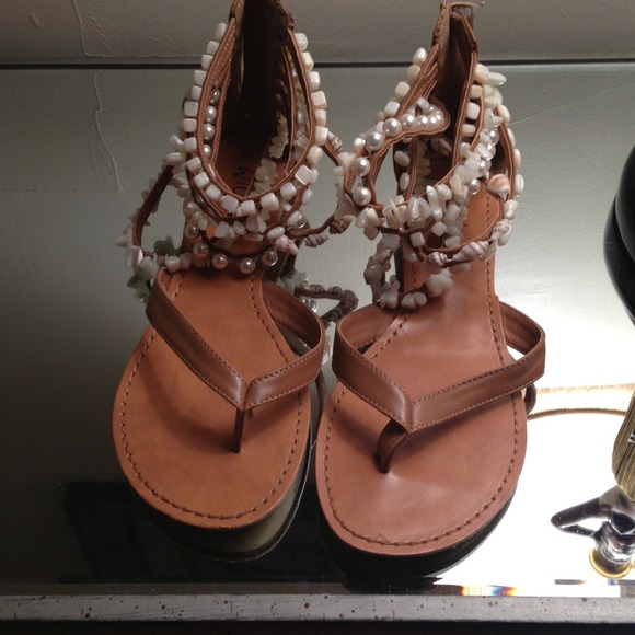 Shell beaded sandles