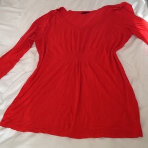 Really cute long sleeve red tee