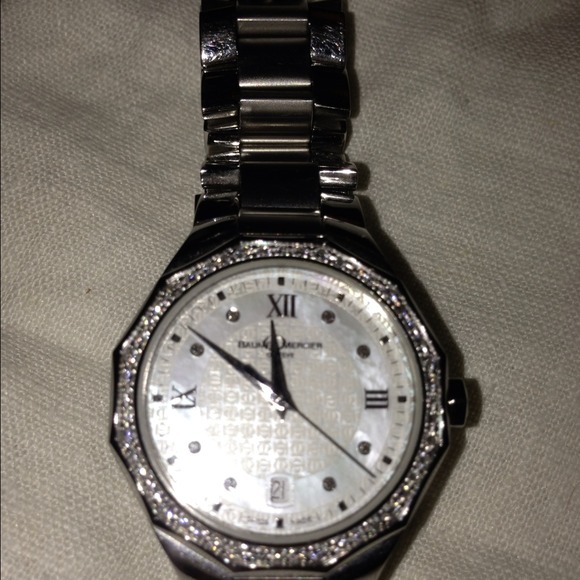 Woman's Baume & Mercier watch - Picture 2 of 3