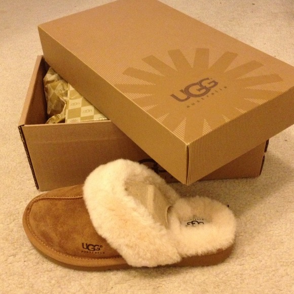 Ugg Cozy - Chestnut - Size 8