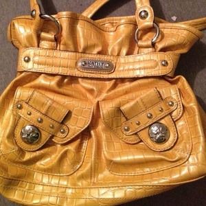 Selling cheap comment
