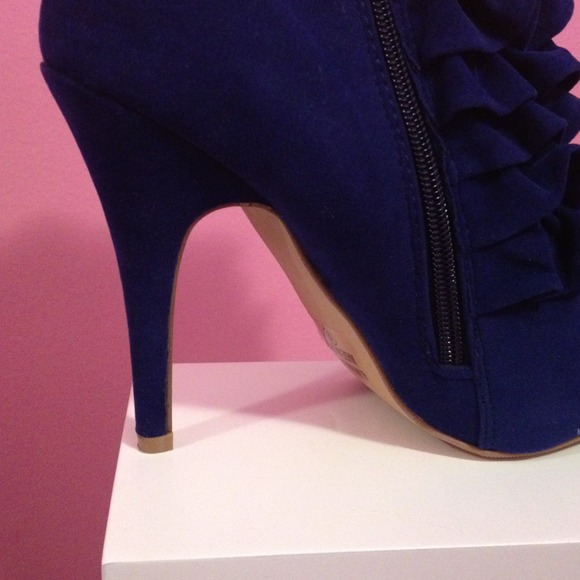 SOLD IN BUNDLE - Picture 3 of 4