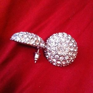 ROUND DIAMOND STUDDED FASHION EARRINGS