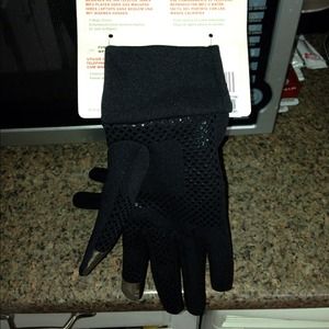 Northface gloves that you can you with the iPhone