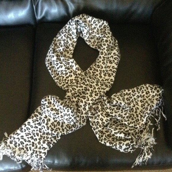 Animal print scarf