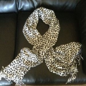 Animal print scarf