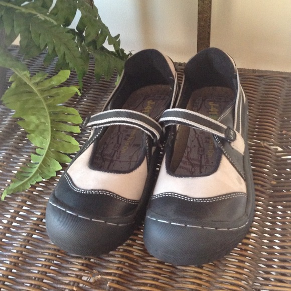 J-41Adventure On Shoes (Brand New)