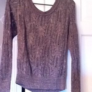 Bebe sweater wore once does not fit me