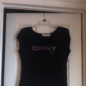 Black T with pink bling