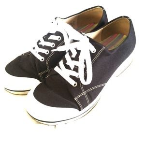 ⛔Sold⛔Dansko canvas clogs/sneaker style black
