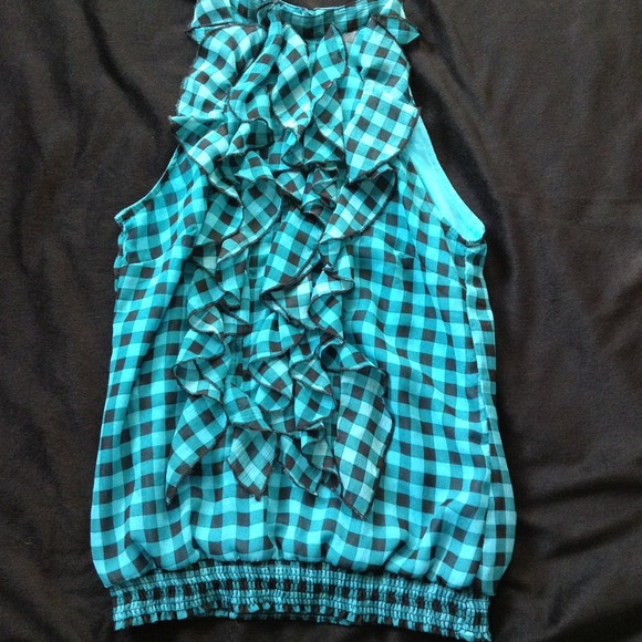 Cute checkered ruffle top(: