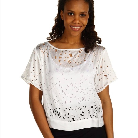 SOLD HOUSE PARTY-KENNETH COLE White Cut Out Top