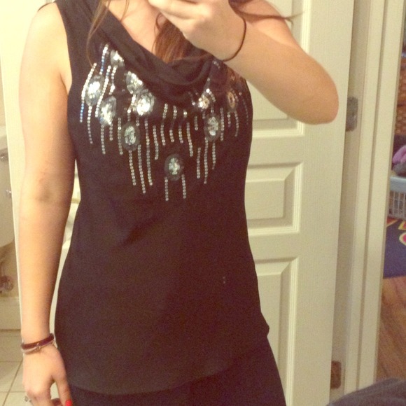 Brand new, never worn banana republic black top