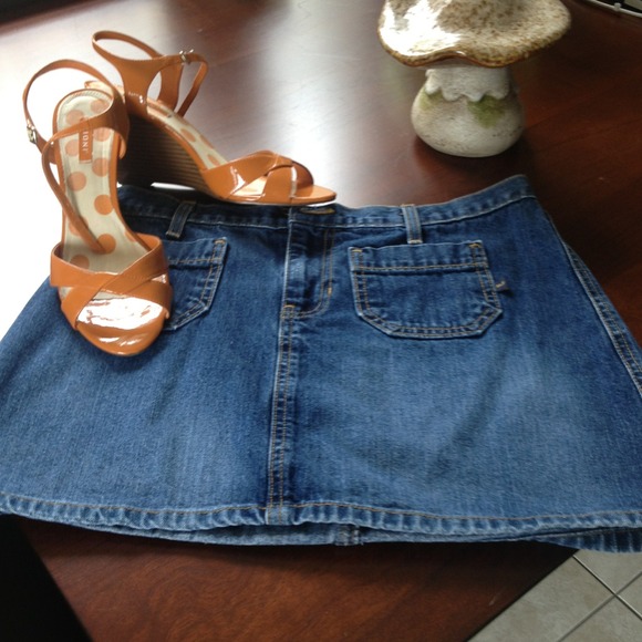 A&F mini skirt - Picture 1 of 4