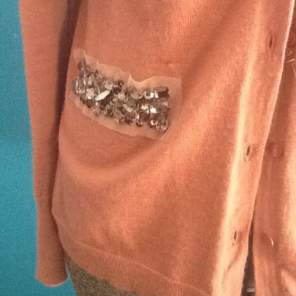 *SOLD* LOFT cardigan - Picture 2 of 3