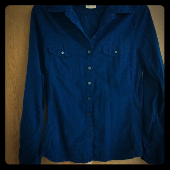 Casual collared shirt