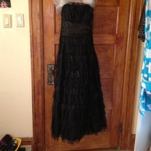 Strapless black prom dress