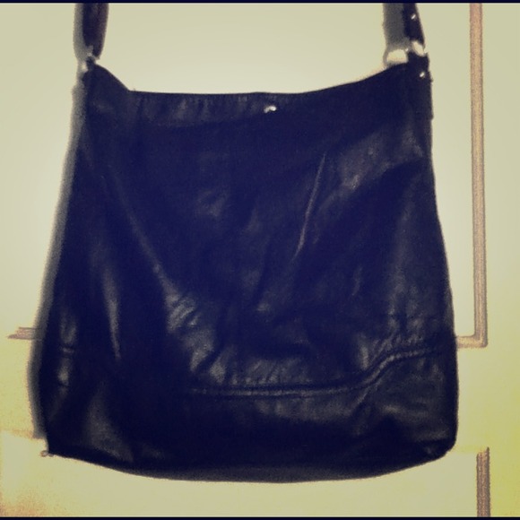 Black H&M Bag. 💼👌