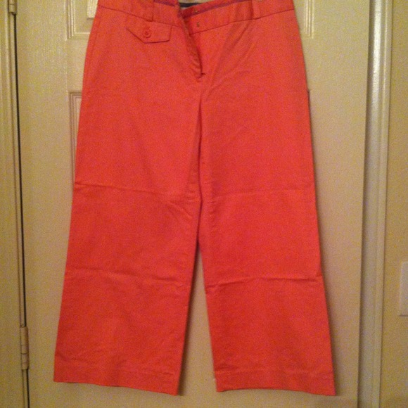 Pink Express capris