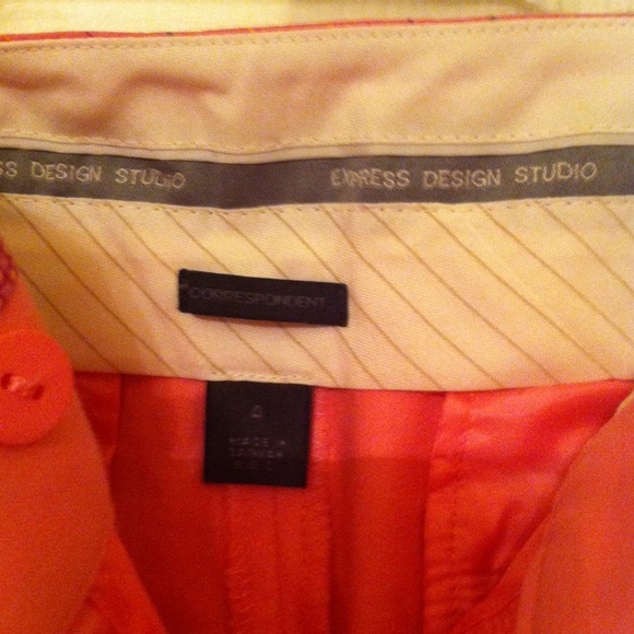 Pink Express capris - Picture 2 of 3