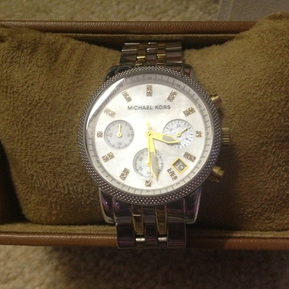 MK watch!! ***SOLD**🎉🎉!!