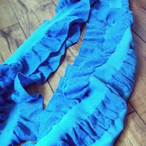 Blue ruffled scarf