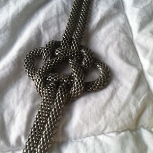 Knot necklace