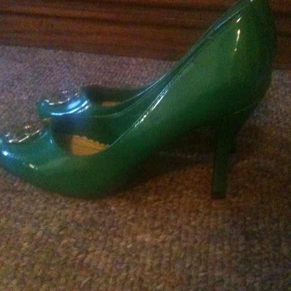 Never worn!! - Picture 2 of 3