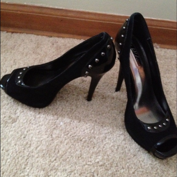Wild black open toe heels- size 6 - Picture 2 of 2
