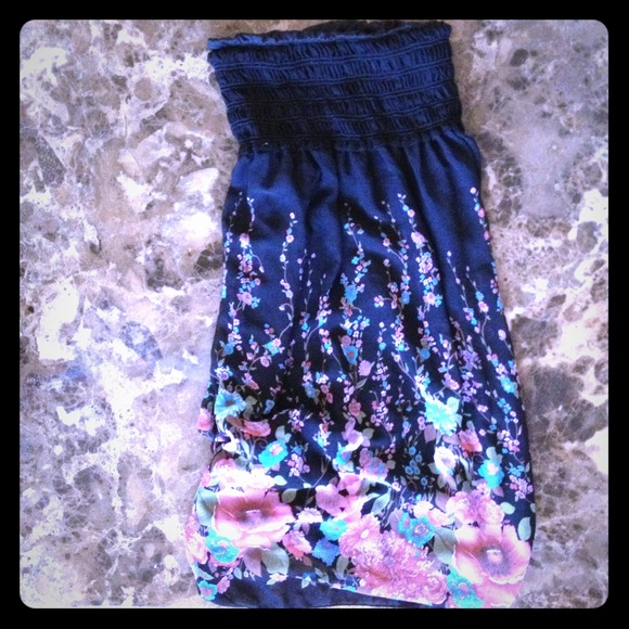 Black tube top dress!