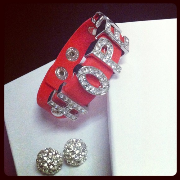 Silver crystal HOPE bracelet w/crystal studs - Picture 1 of 1