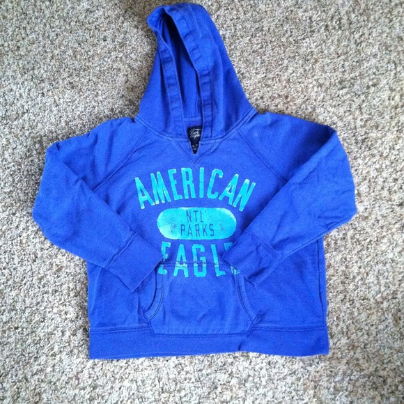 American Eagle sweatshirt