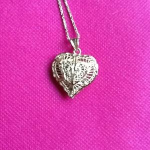 14k Diamond Cut Heart Pendant/Chain. Great deal!