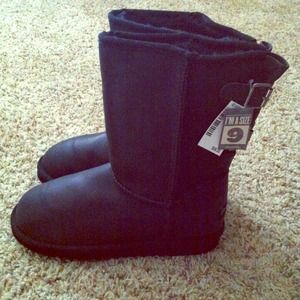 ✨Reserved✨Aeropostale black fur snow boots