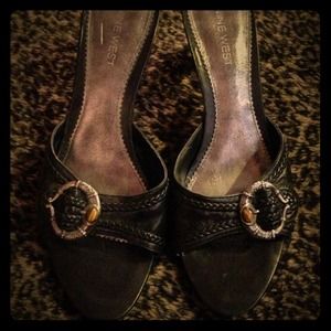Cute Nine West slip on pumps.