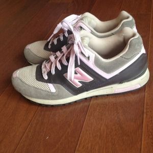 New Balance 578 tennis shoes