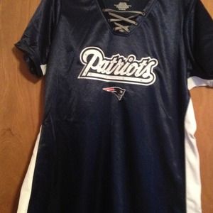 Brand new Ladies patriots shirt