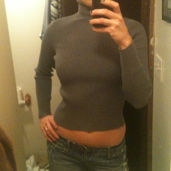 Very cute express turtleneck