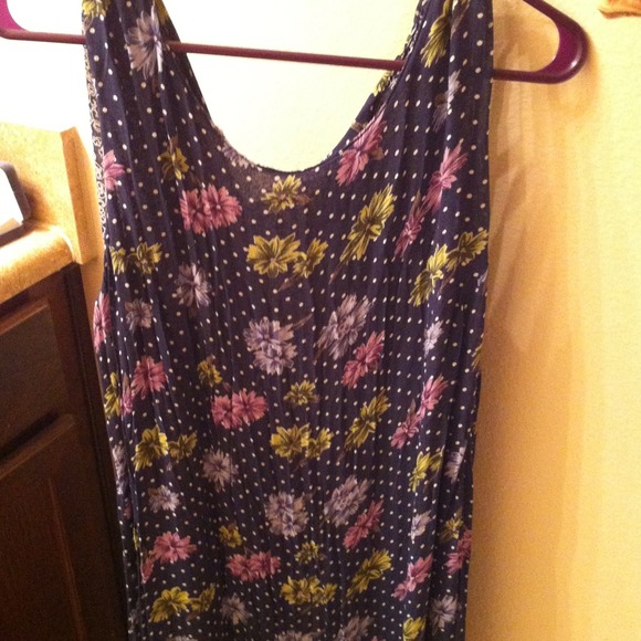Sleeveless dress