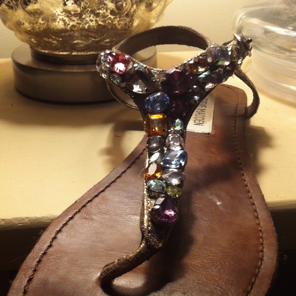 SOLD!!!Steve Madden jeweled sandals - Picture 3 of 3