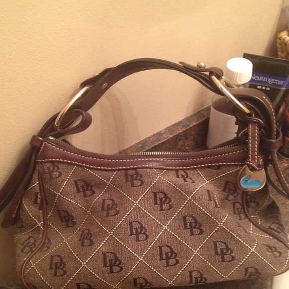 Beautiful Authentic Dooney and Bourke purse
