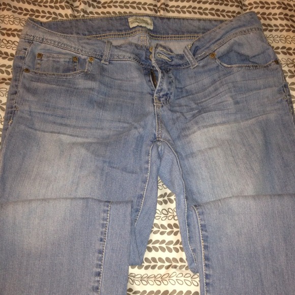 Sold!! Reserved!! Aero capris