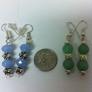 2 pairs of earrings! Light blue and light green!