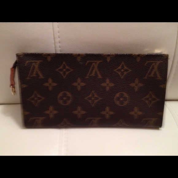 🔐RESERVED🔐Louis Vuitton Makeup bag