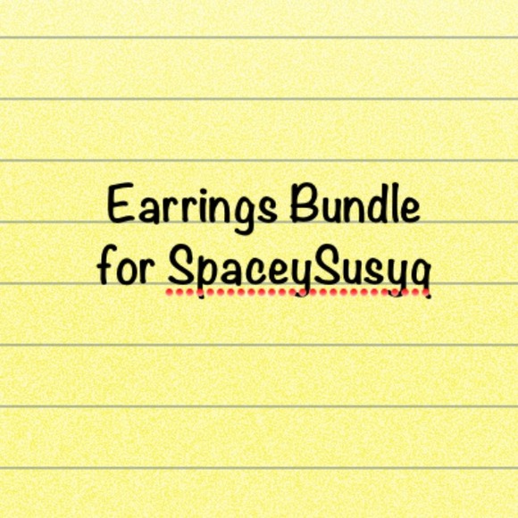 20 pairs of earrings