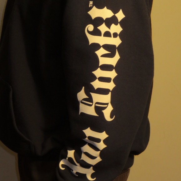 Gildan black hooded sweatshirt