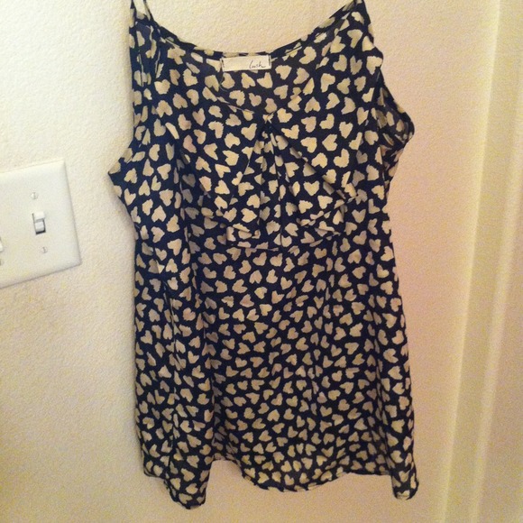 Nordstrom black and white flowy heart shirt